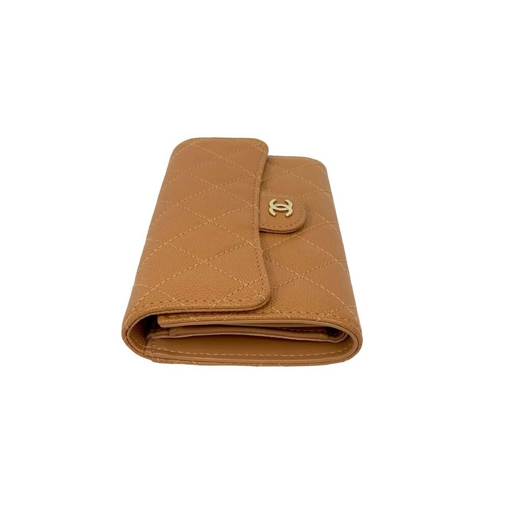 CHANEL Cream Caviar Leather Logo Wallet - Picture 5 of 10